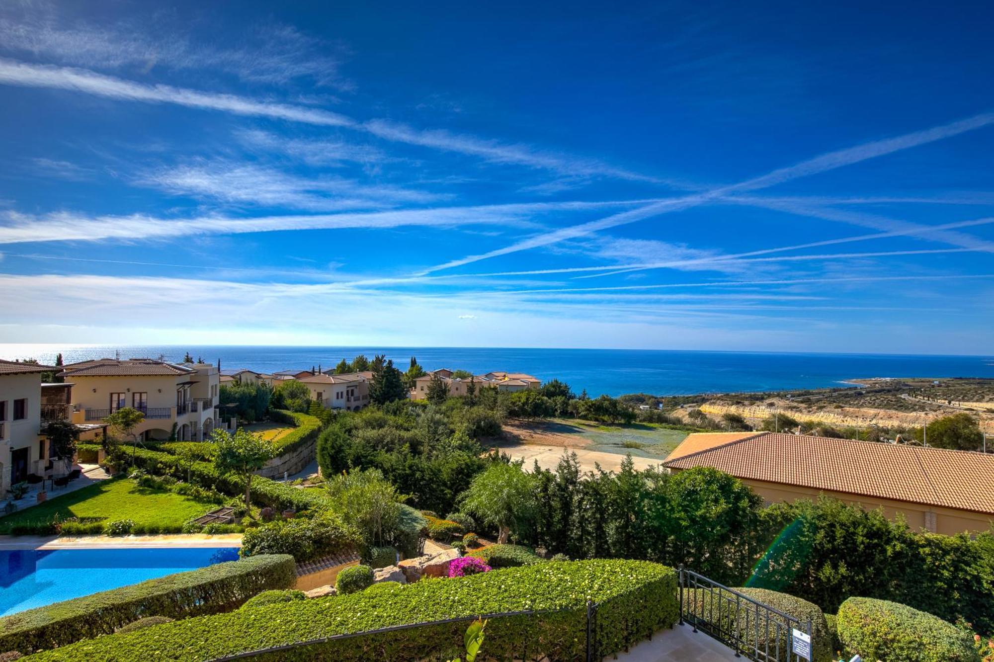 2 Bedroom Apartment Thalassa With Sea And Sunset Views, Aphrodite Hills Resort Kouklia Eksteriør bilde